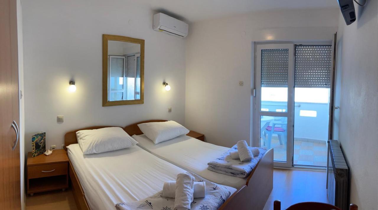 Sunrise Apartments And Studio Apartments 1 Локва-Рогозница Экстерьер фото