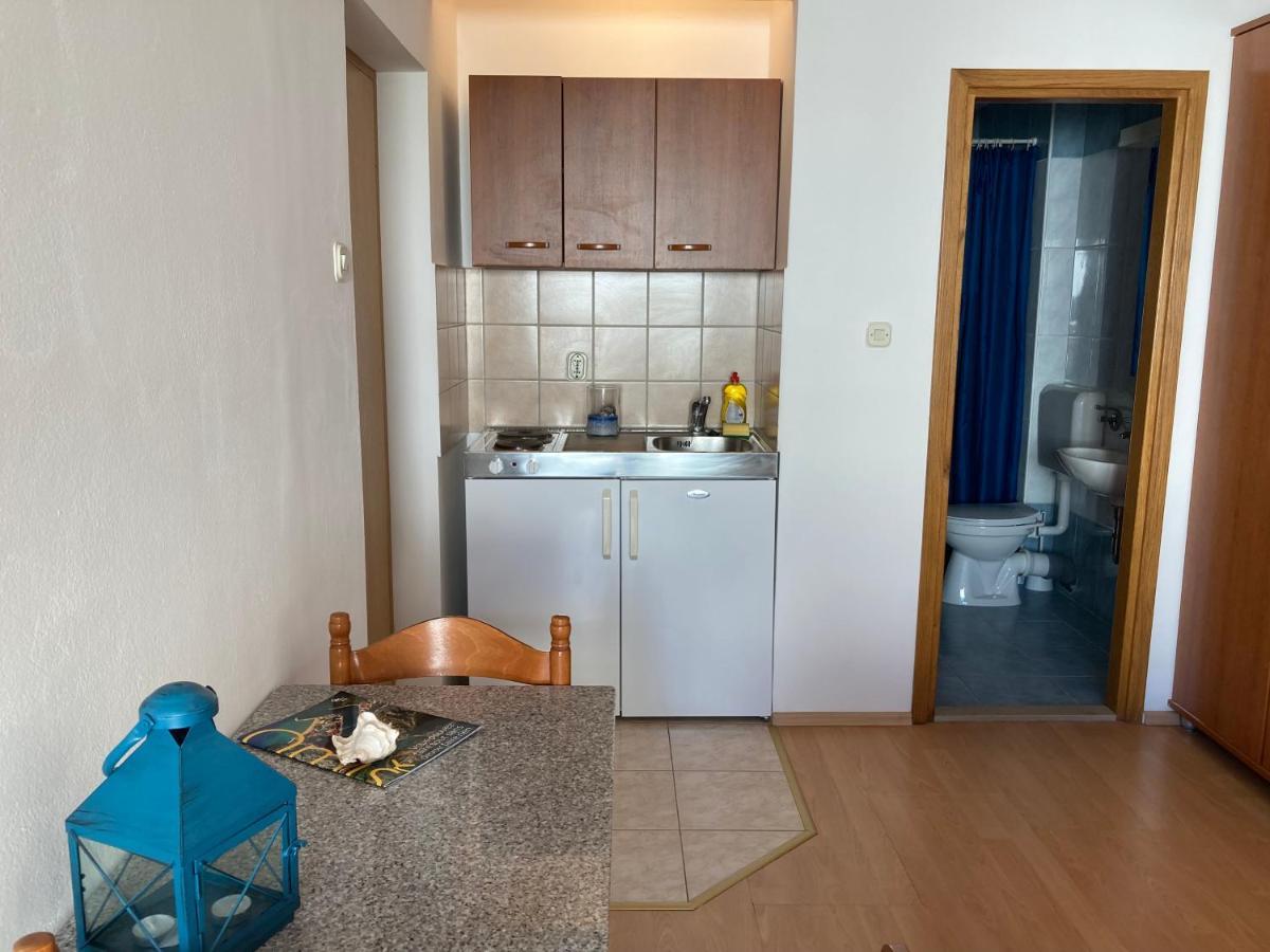Sunrise Apartments And Studio Apartments 1 Локва-Рогозница Экстерьер фото