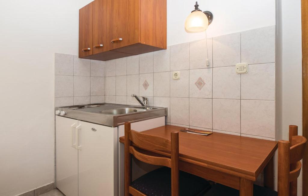 Sunrise Apartments And Studio Apartments 1 Локва-Рогозница Экстерьер фото